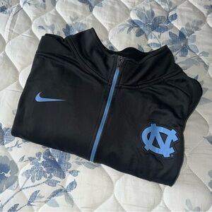 North Carolina Tar Heels lightweight Zip Up Jacket.